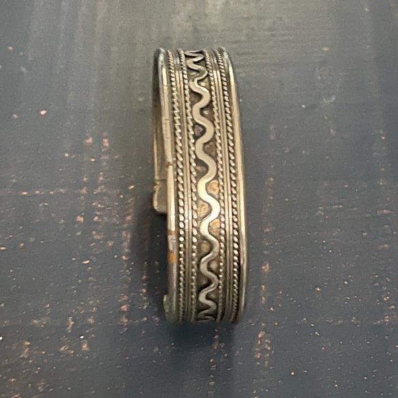 Vintage Silver Cuff - Picture 3 of 6